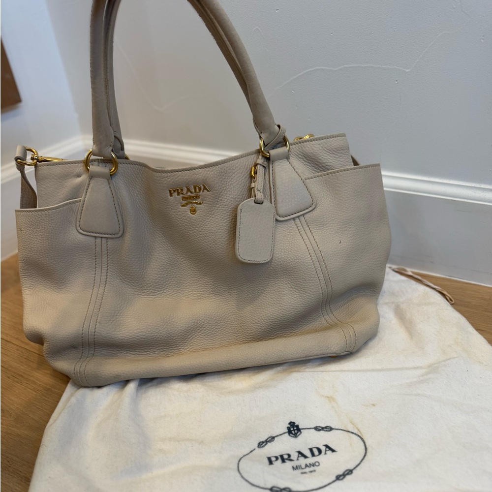 Cream leather Prada purse